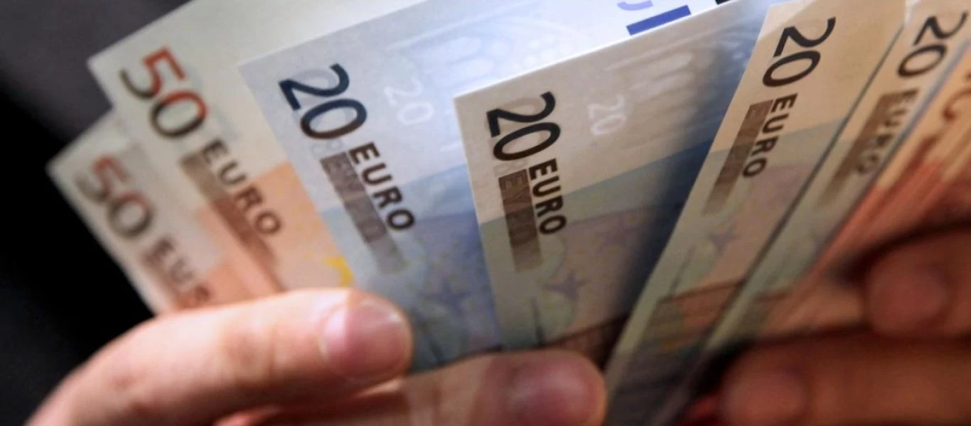 Κοινωνικό μέρισμα 2021: Ποιοι είναι οι δικαιούχοι - Πόσα χρήματα θα πάρουν και πότε